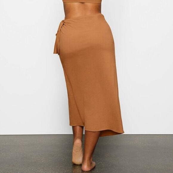 SKIMS Cover Ups Sarong Skirt Side Tie Maxi Swim Cover-Up in Ochre Tan NWT 4X - Picture 2 of 7